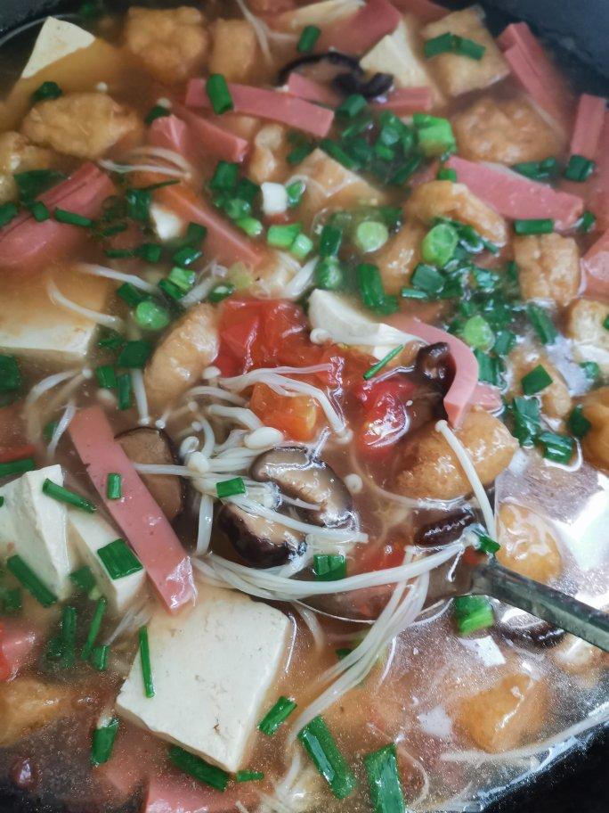 西红柿菌菇豆腐汤