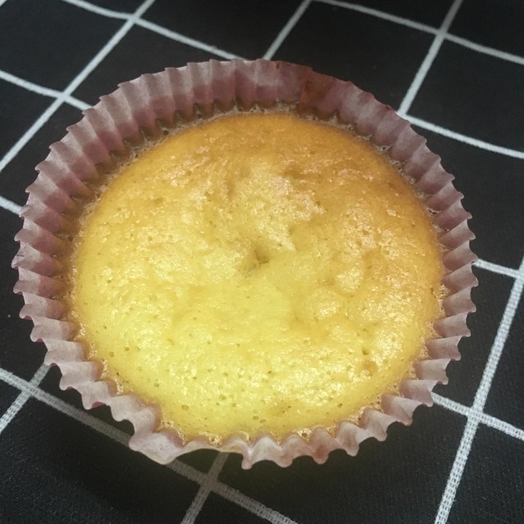 柠香纸杯蛋糕（简易版）