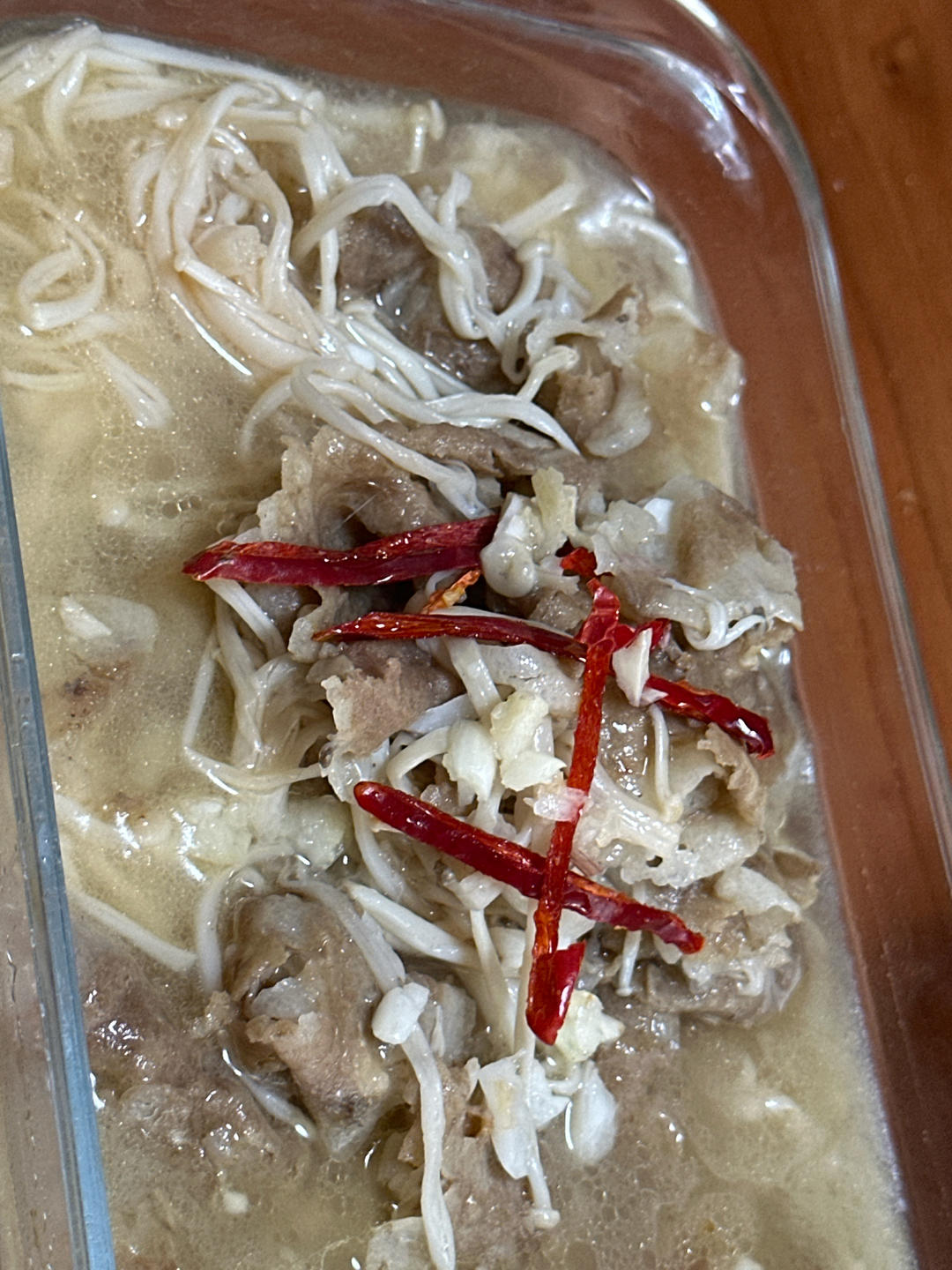 酸汤金针肥牛粉丝煲