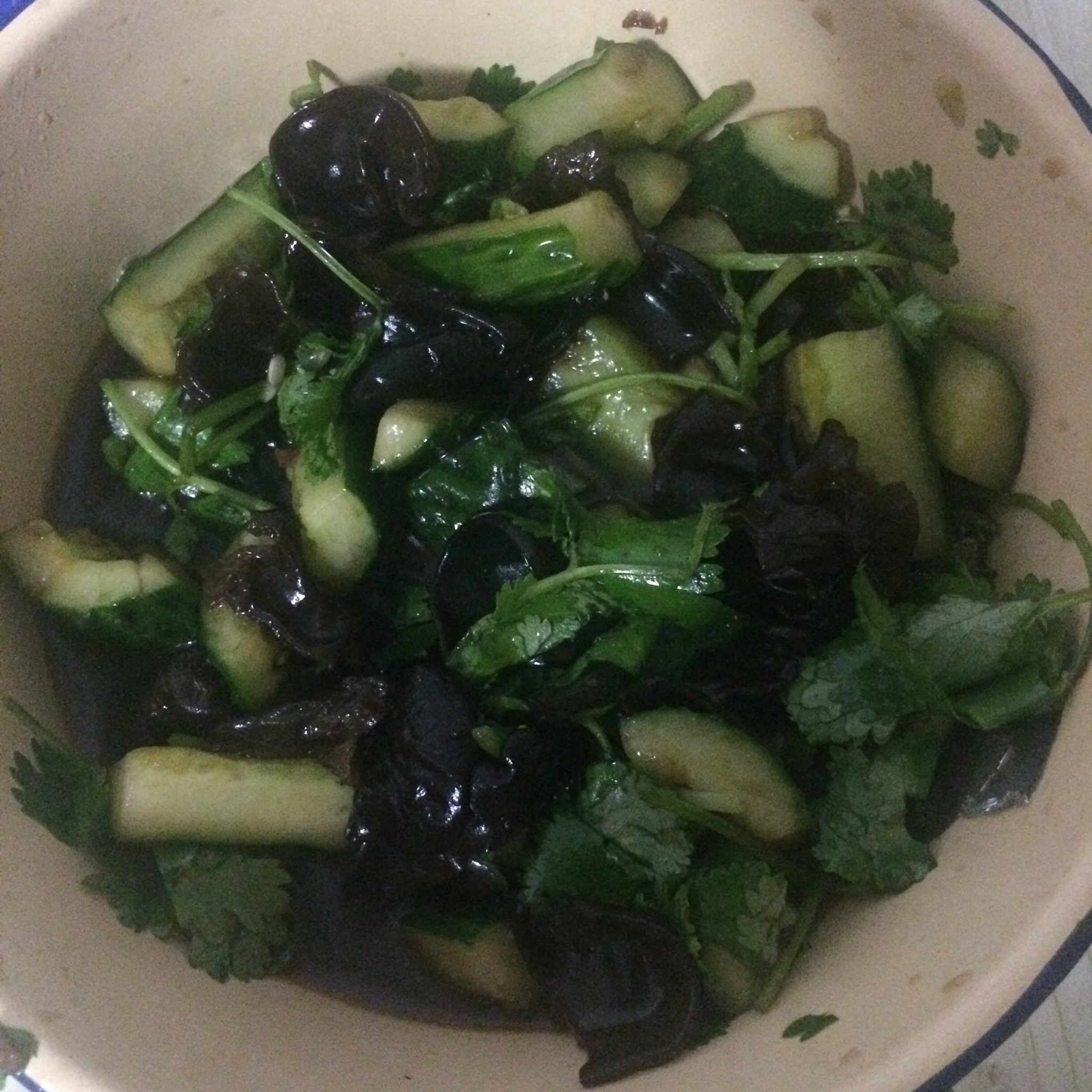 凉拌黄瓜木耳