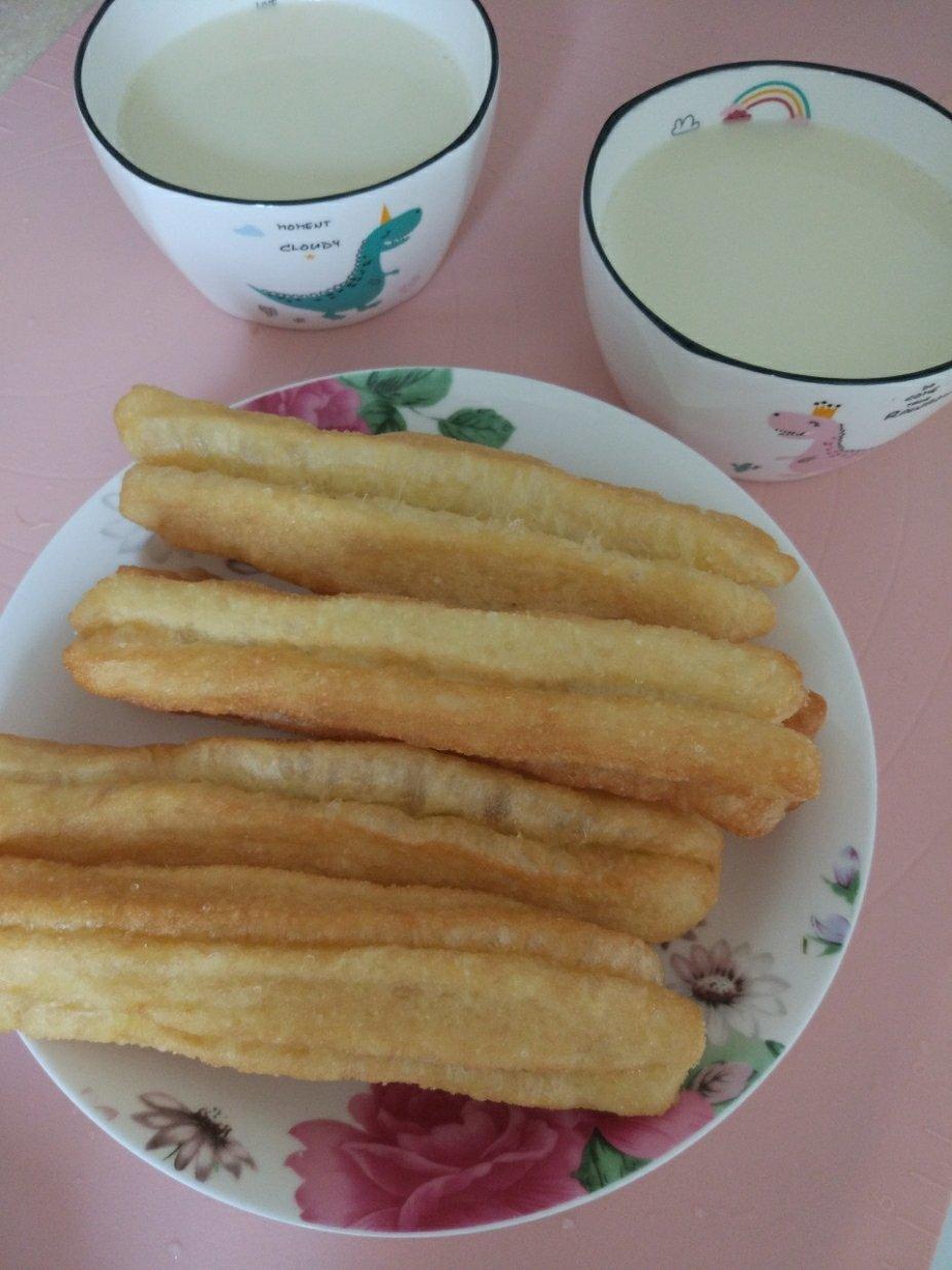 健康美味的家庭自制炸油条-只用酵母一次发酵