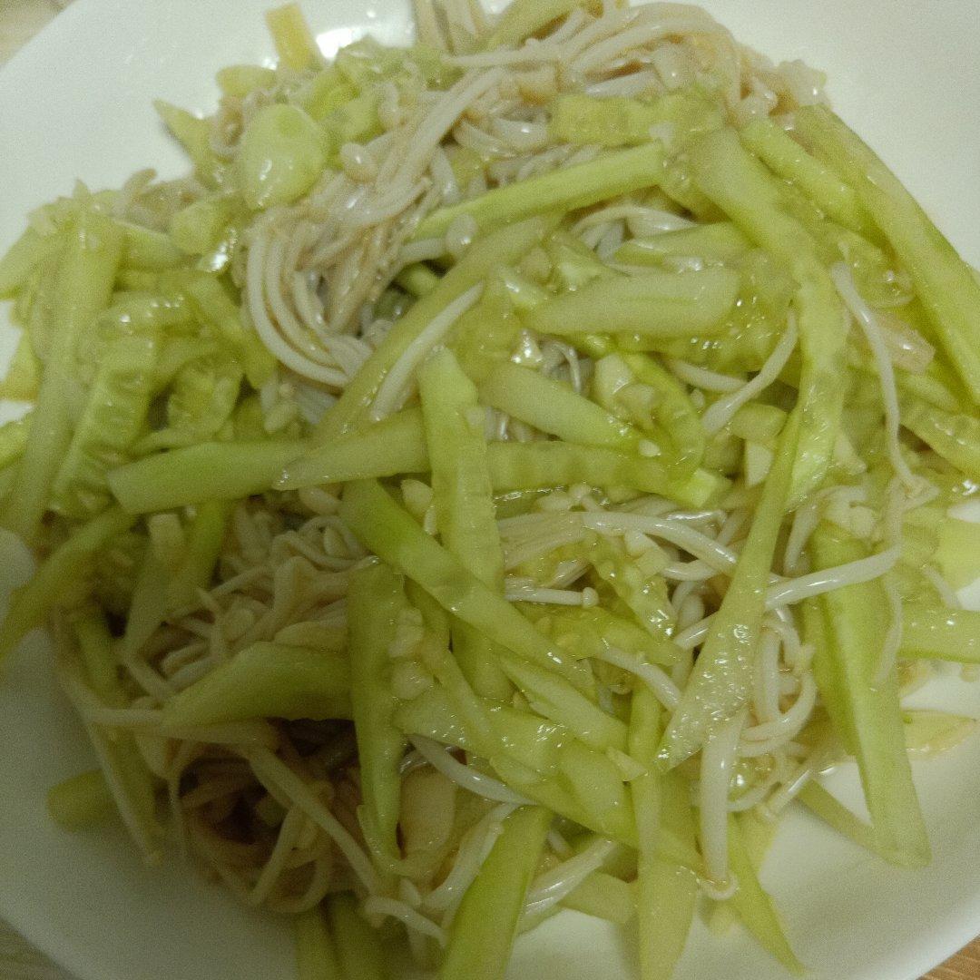 凉拌黄瓜金针菇