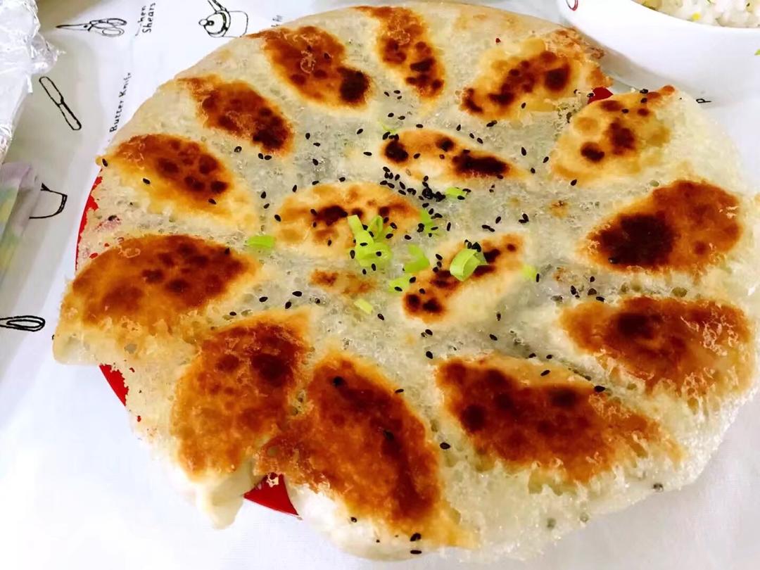 三鲜锅贴