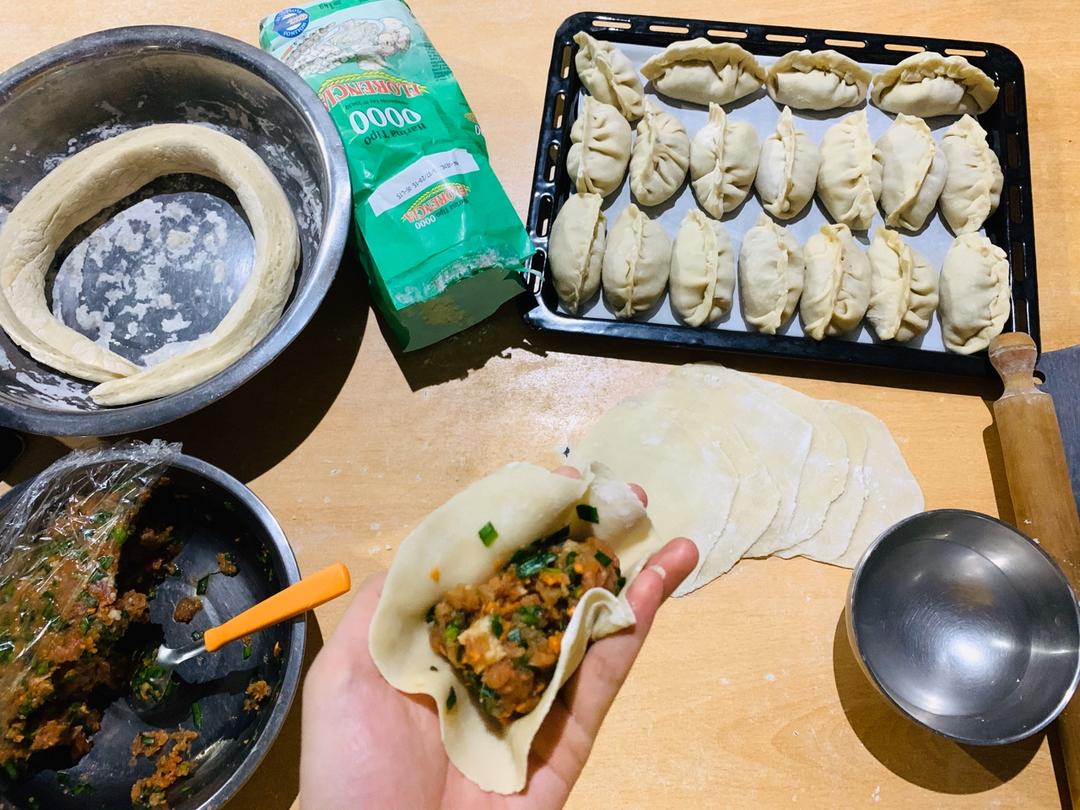 韭菜猪肉饺子(最简单最好吃又最多汁的饺子)