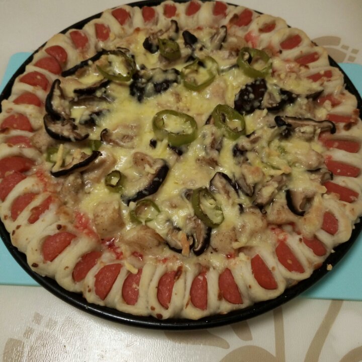 蘑菇火腿心花边比萨