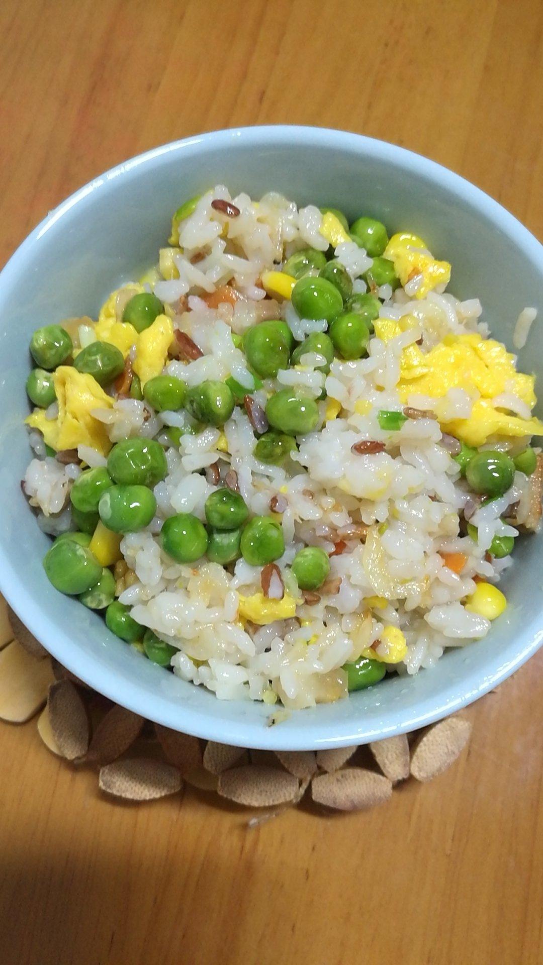 evelynzb做的云南人才懂的豌豆焖饭