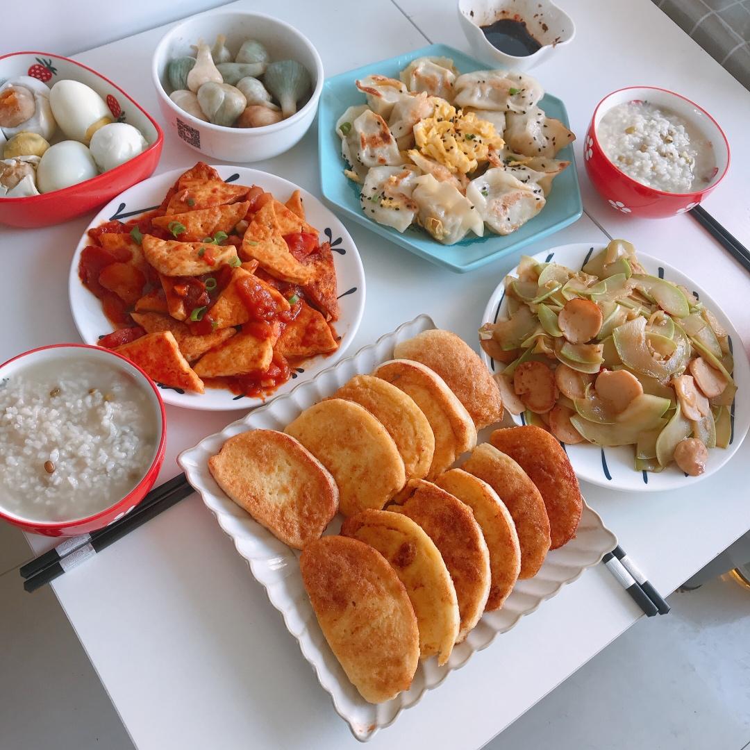 西葫芦炒火腿肠（不好吃你抽我）