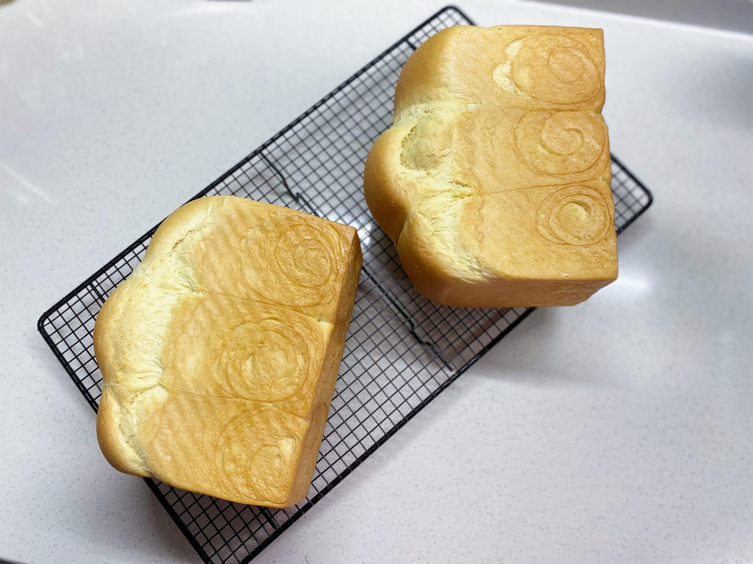 奶香纯粹的重料淡奶油吐司