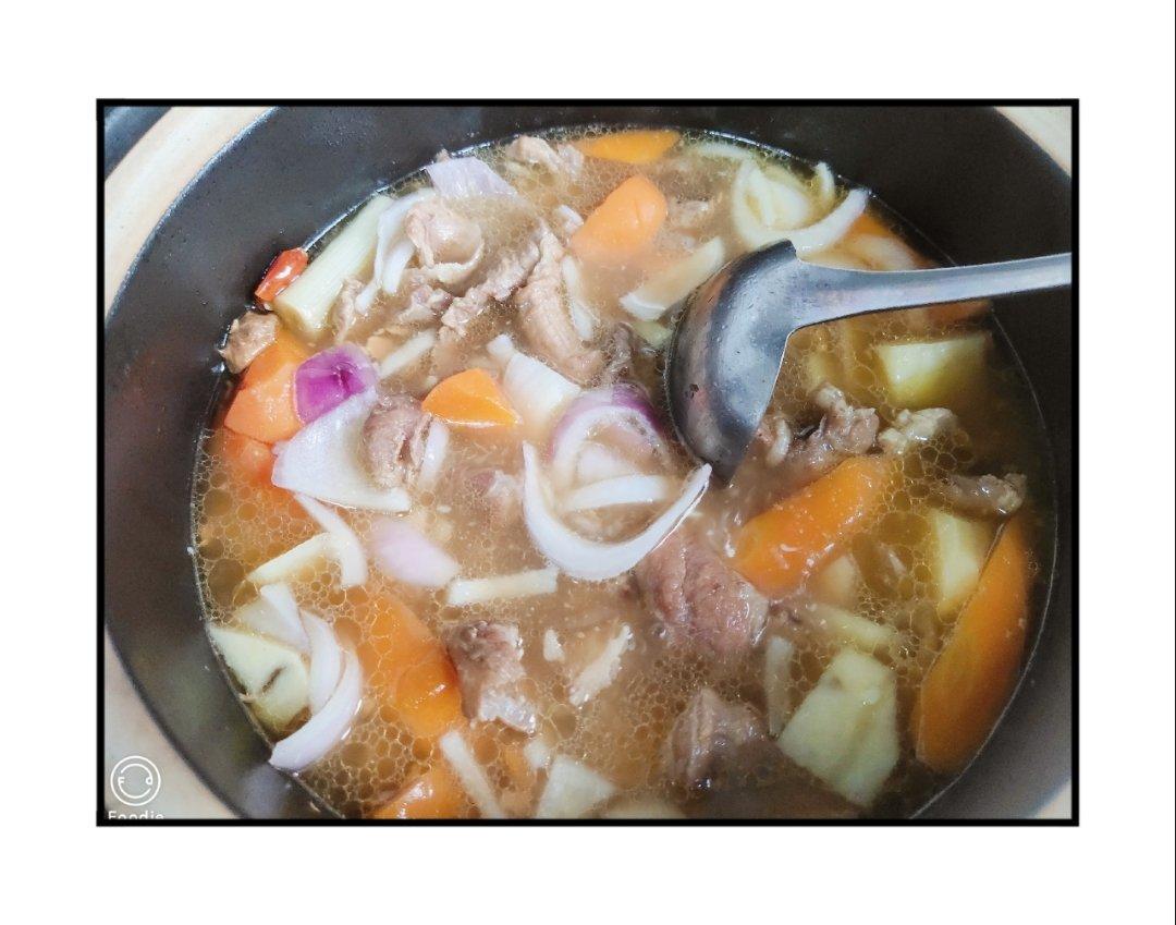 番茄土豆炖牛腩
