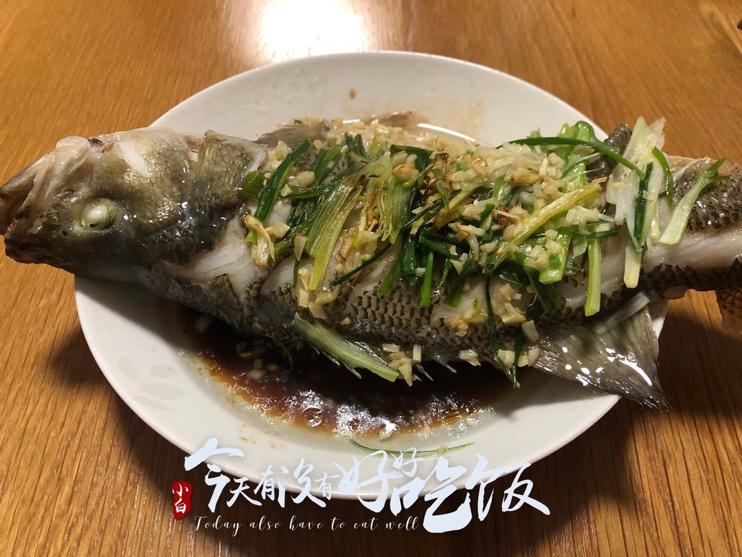 蒸鲈鱼