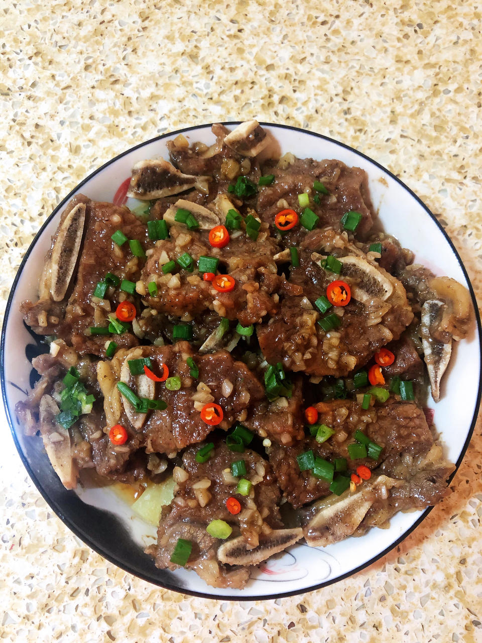 惹味下饭的黑椒蒸牛仔骨（超简单）