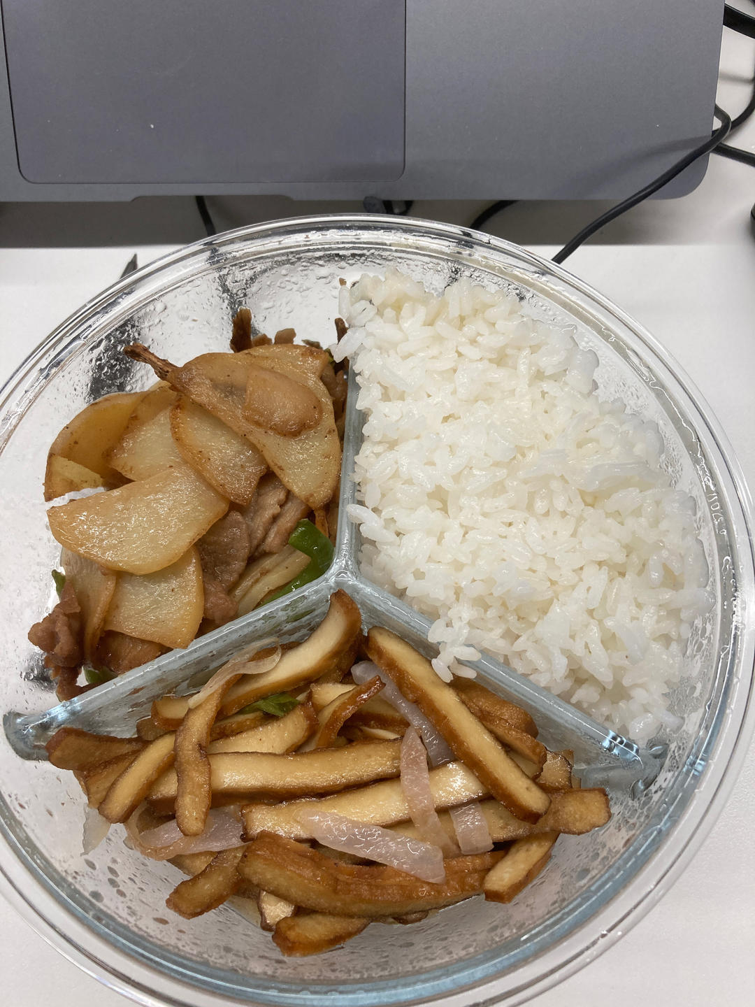 土豆片炒肉