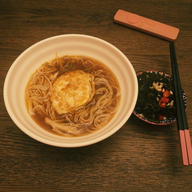 一碗热汤面