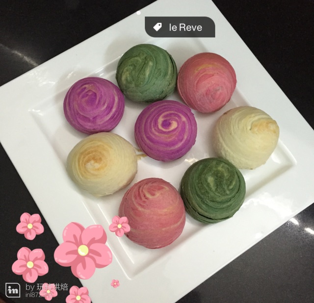 蛋黄酥~紫薯、抹茶、原味~花好月圆，中秋快乐~内附一次做六色蛋黄酥方法~