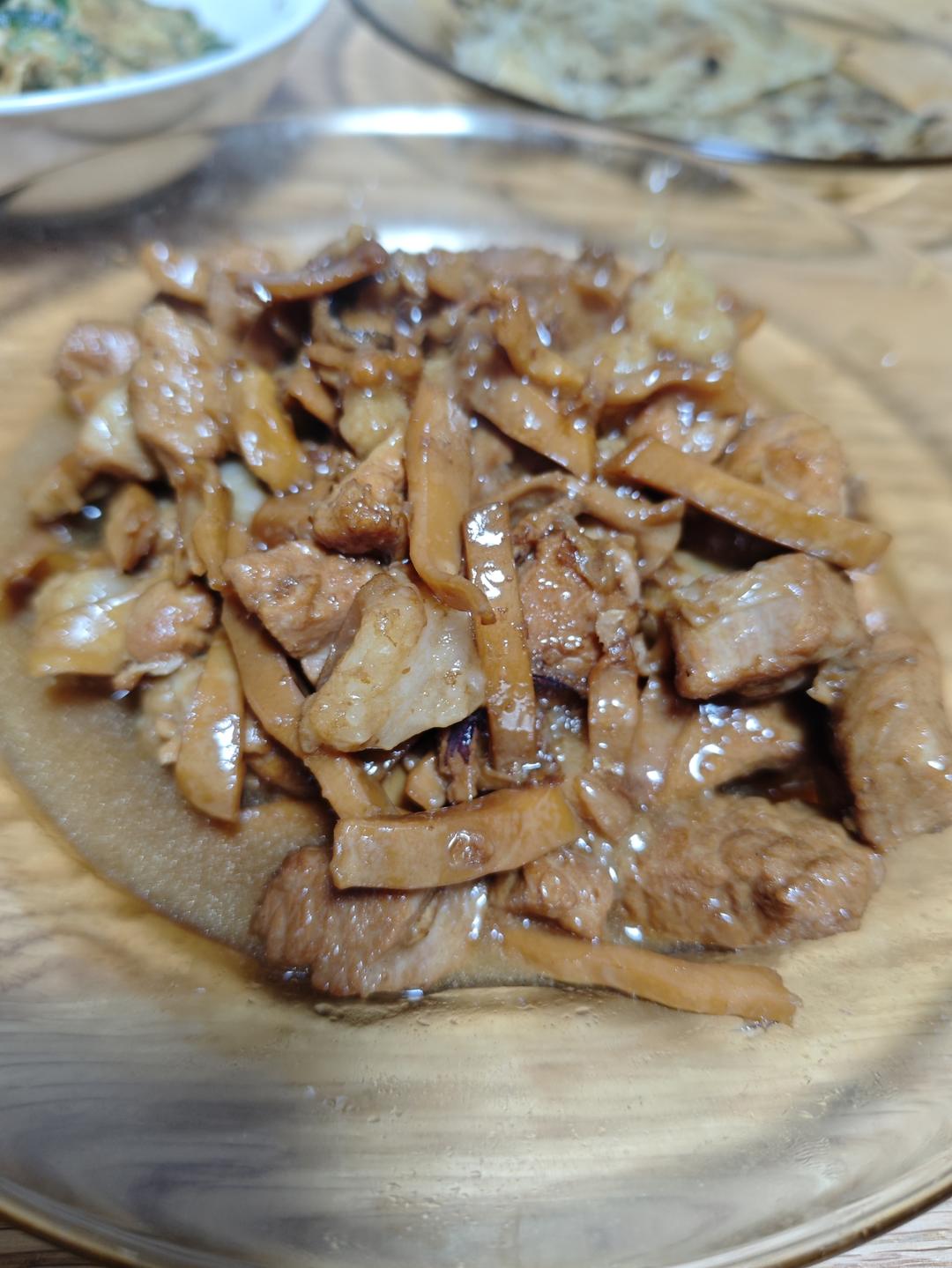 墨鱼干烧肉