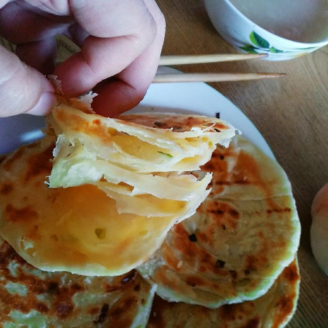 家庭版葱油饼（附详细做法图片）