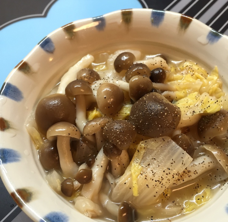 真姬菇拌白菜