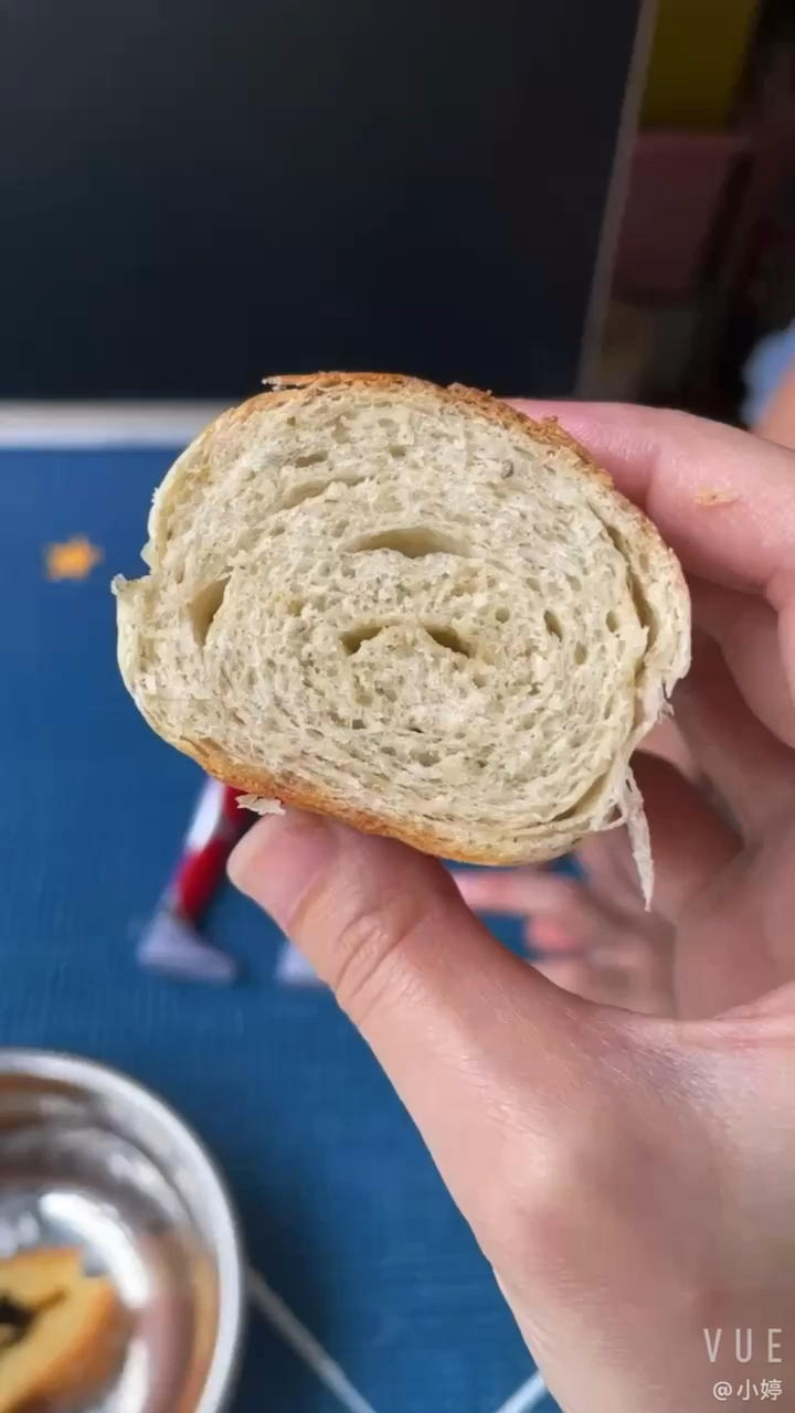 懒人福音！只需一次发酵的海苔盐面包！