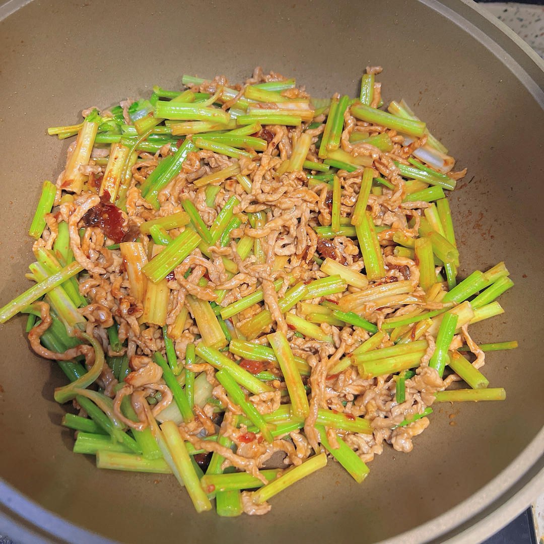 芹菜肉丝