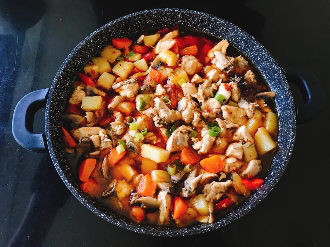 土豆炖鸡块