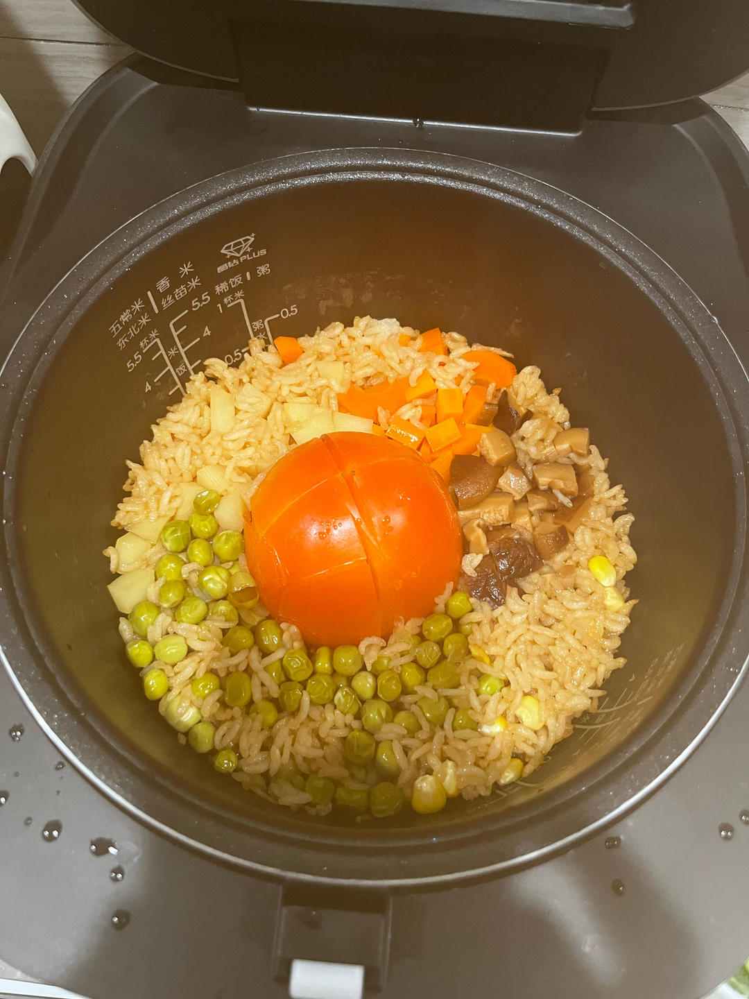 懒人必备～电饭煲腊肠焖饭