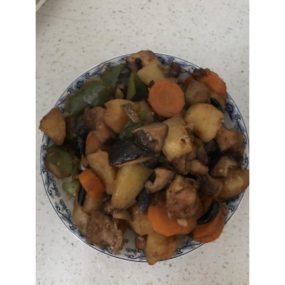 香菇土豆炖鸡块