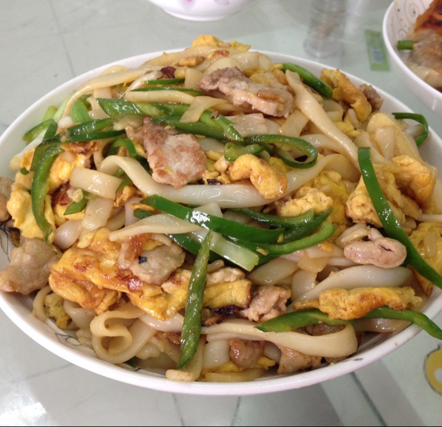 牛肉炒河粉