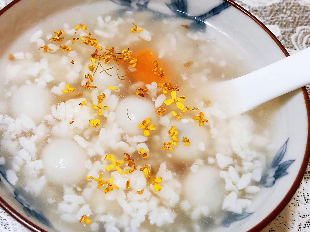 桂花酒酿圆子（附酒酿，小圆子做法）
