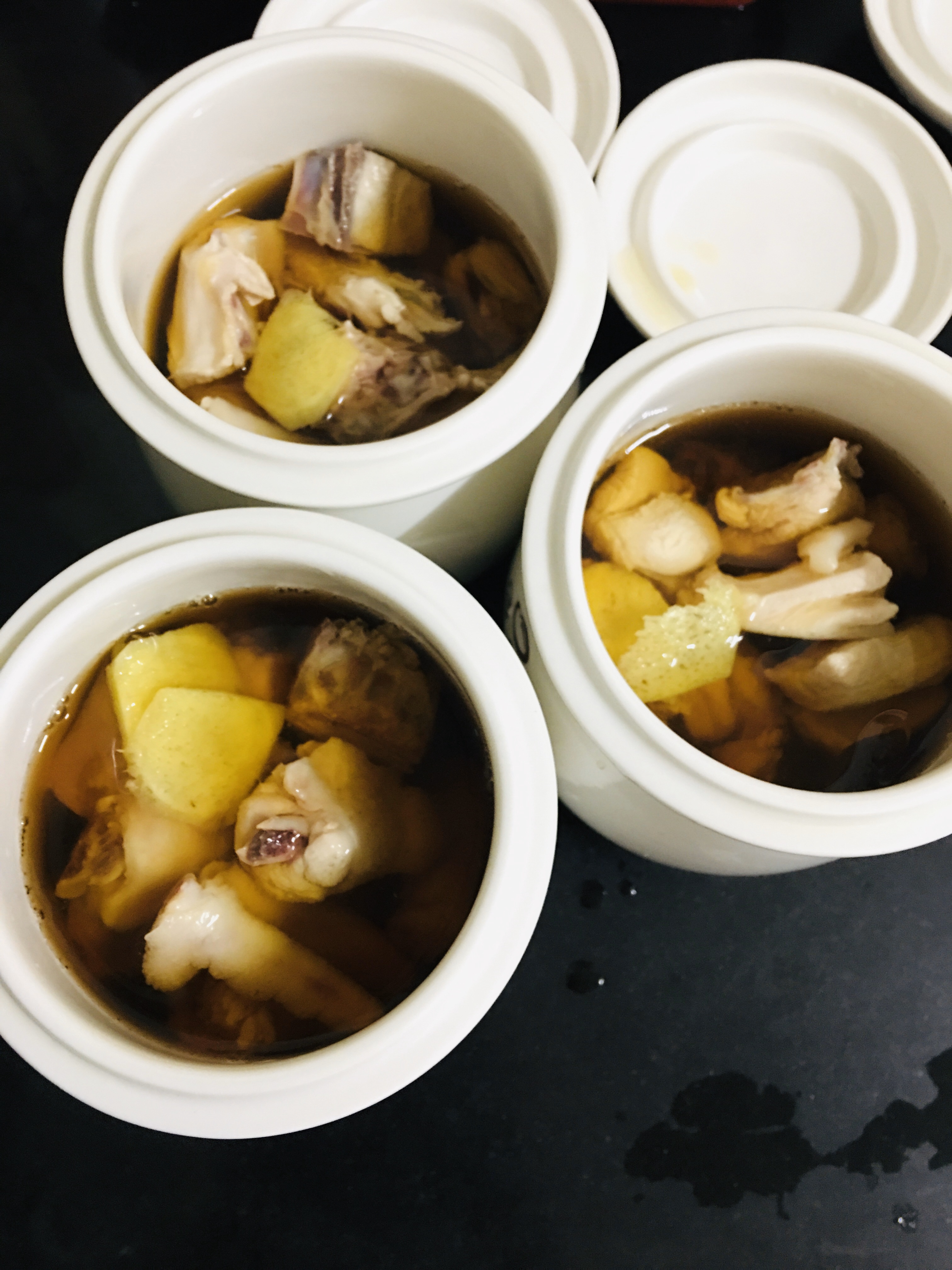 茶树菇炖鸡汤的做法 步骤4