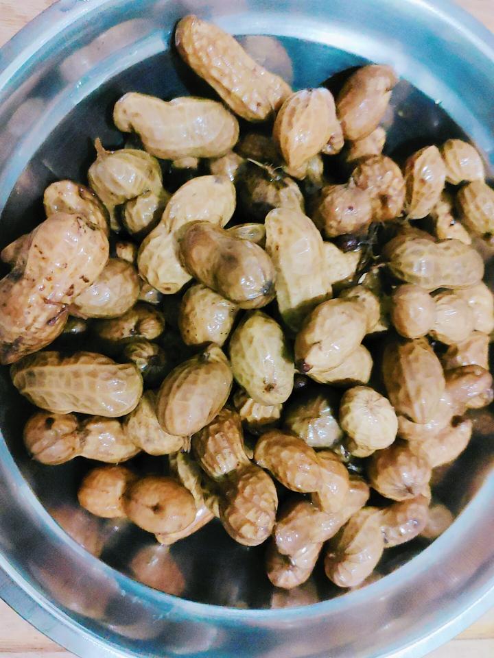 入味盐水花生的做法