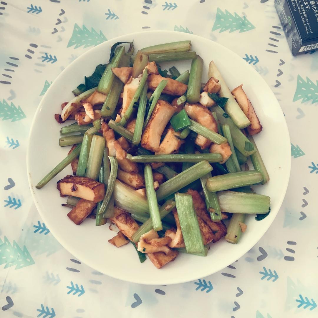 芹菜炒香干