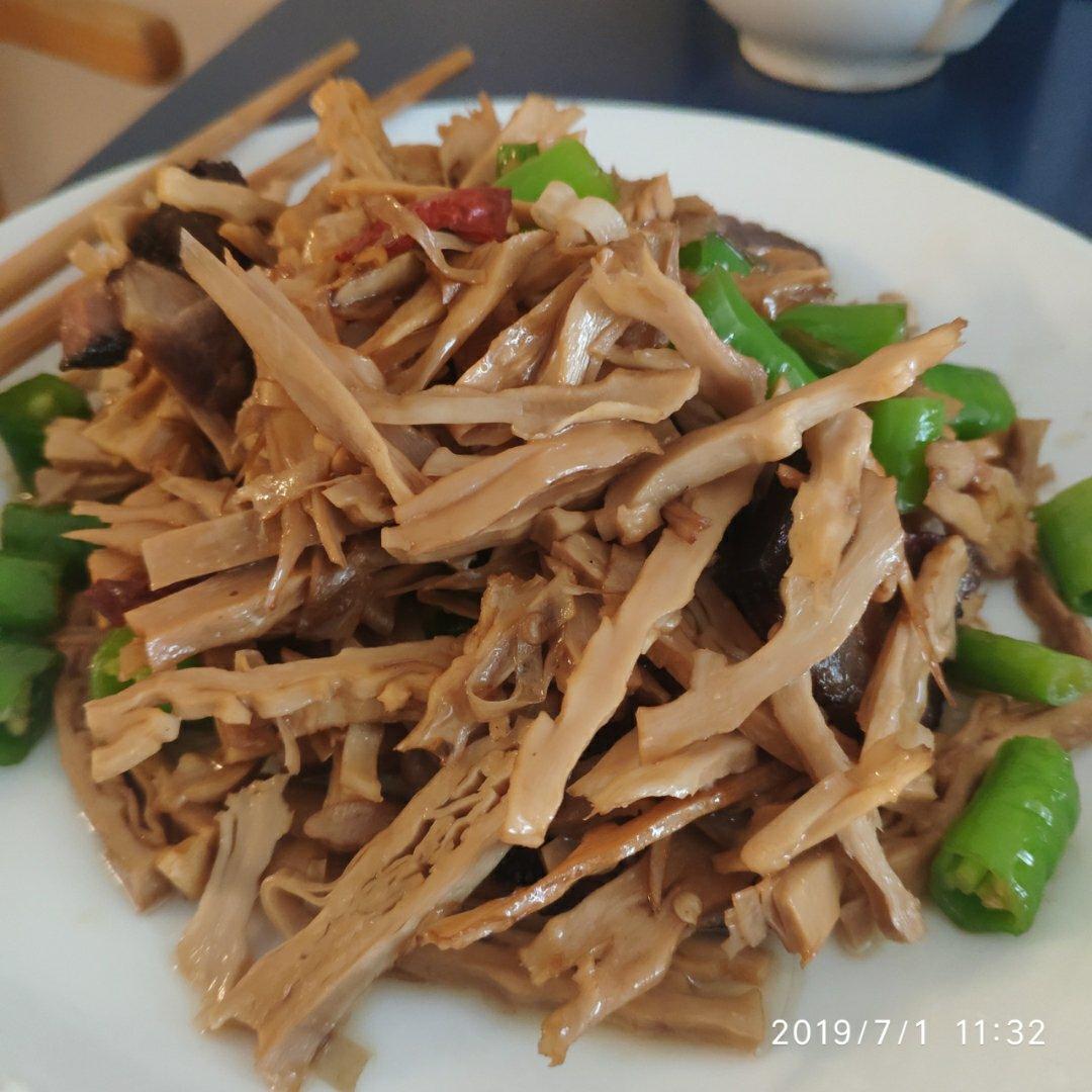 红焖笋干