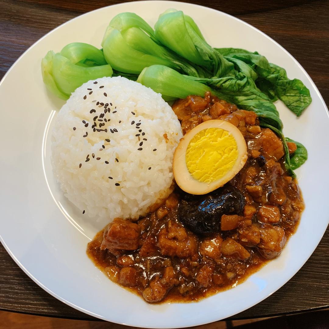 洋葱酥卤肉饭