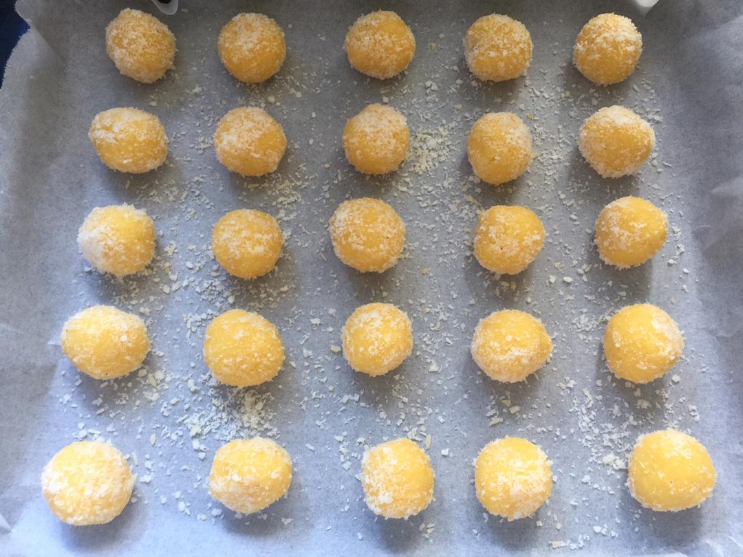 【视频】椰蓉小酥球（消耗蛋黄）童年美食