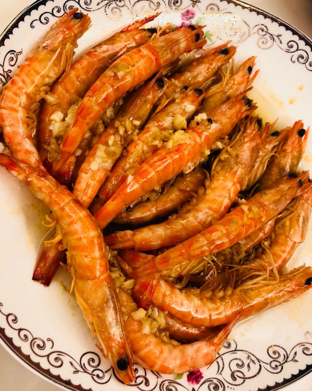 若初做的蒜蓉九节虾