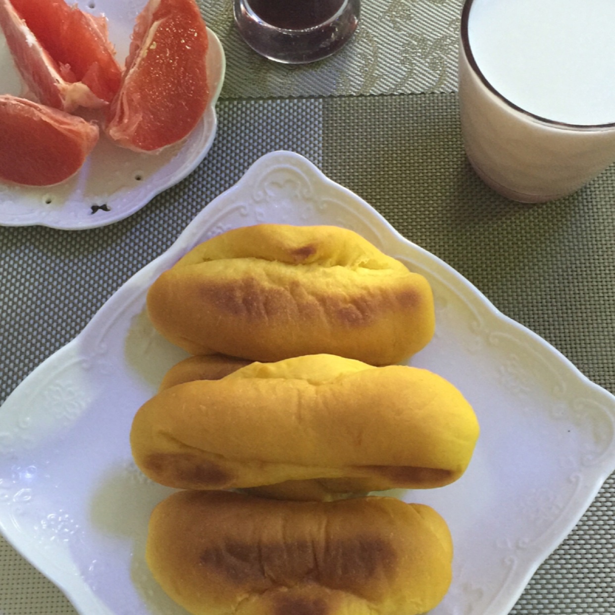 金大旺的胡萝卜小餐包