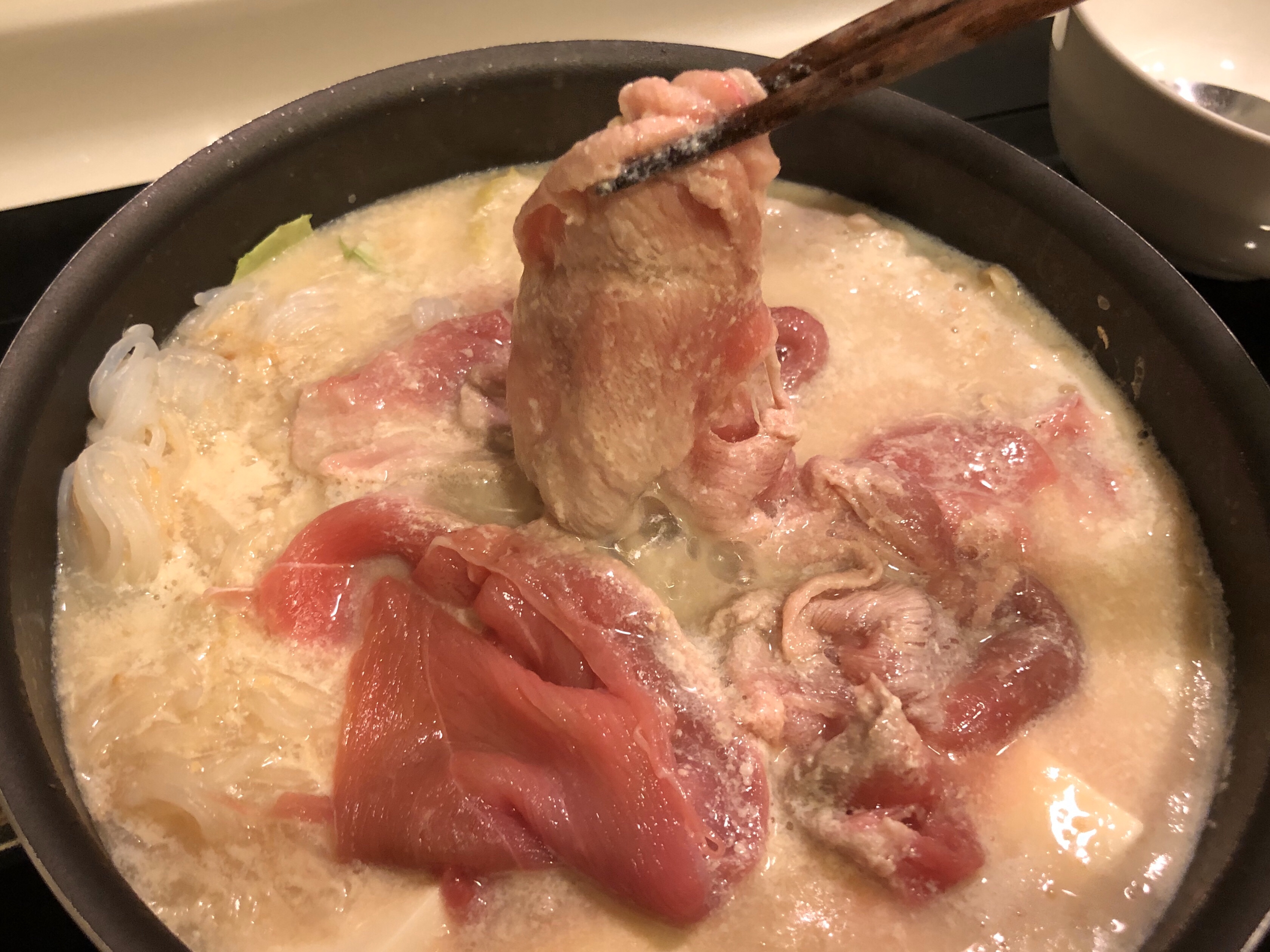 冬日美人锅 日式豚肉豆乳味增锅的做法