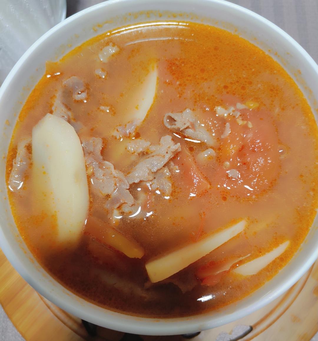 番茄土豆肥牛汤