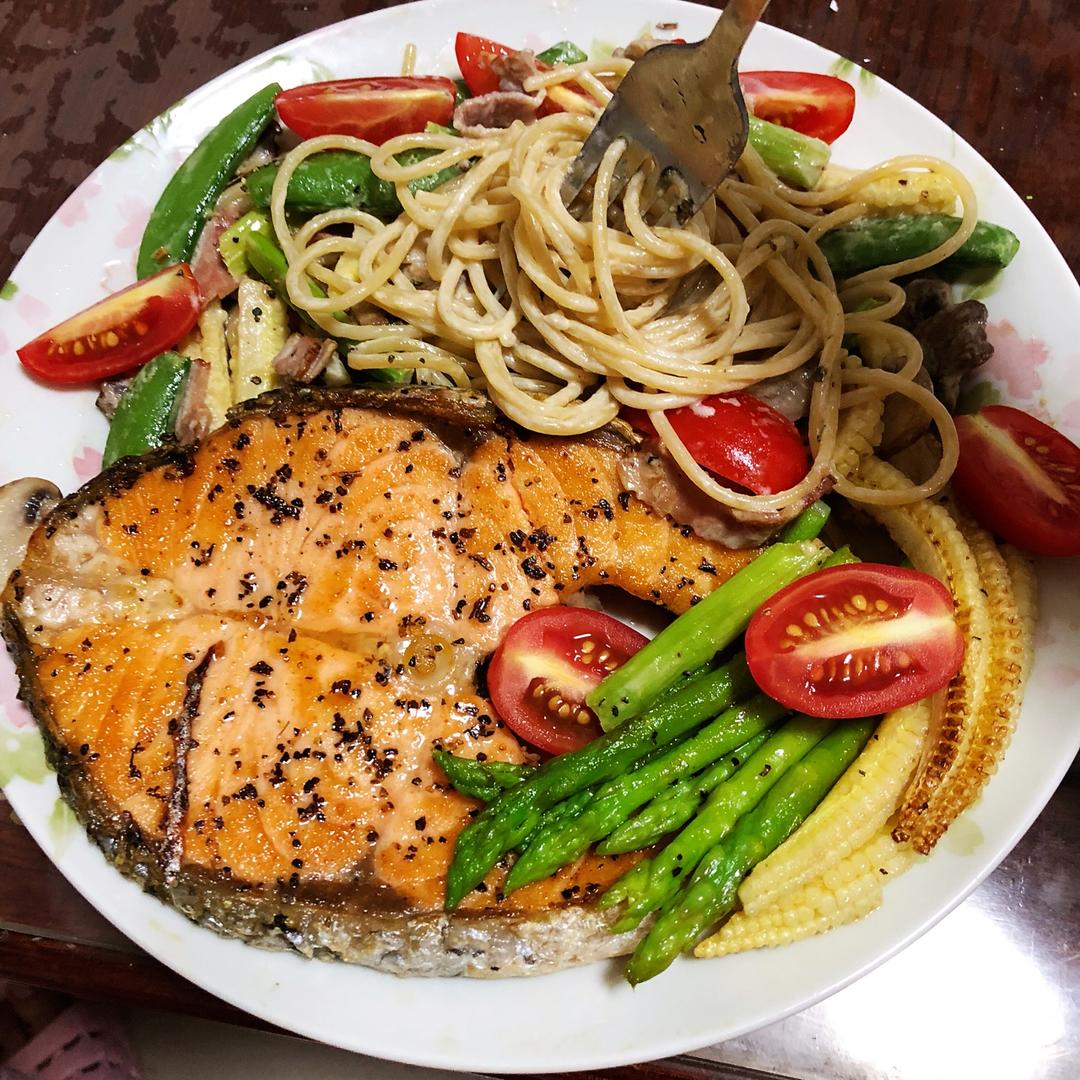 迷迭香煎三文鱼