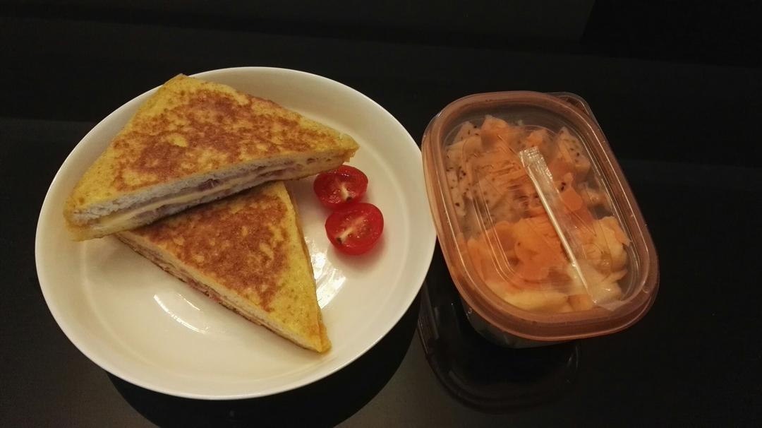 十分钟快手早餐【港式火腿西多士】