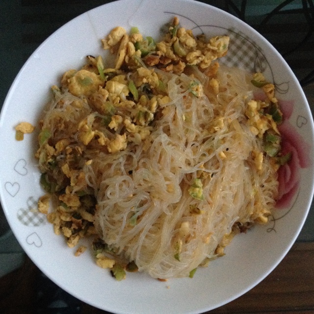 鸡蛋炒粉丝