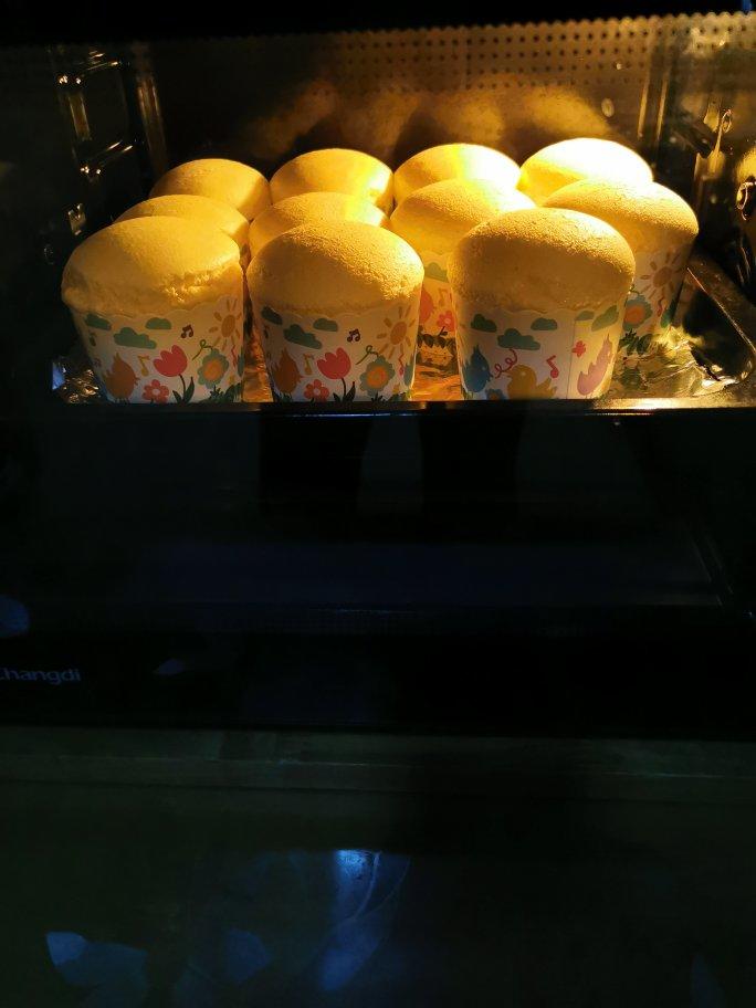 纸杯蛋糕 8寸戚风蛋糕的量