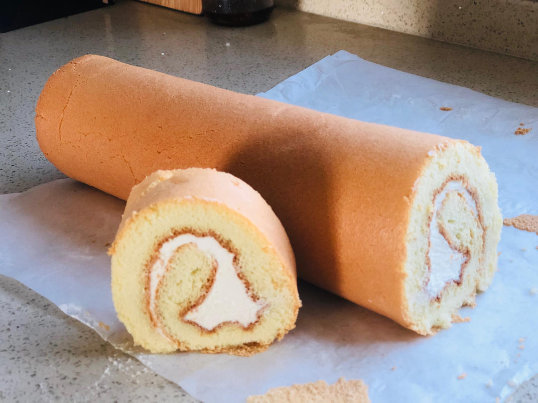 蛋糕卷这样做‼️不掉皮不开裂（小视频食谱）