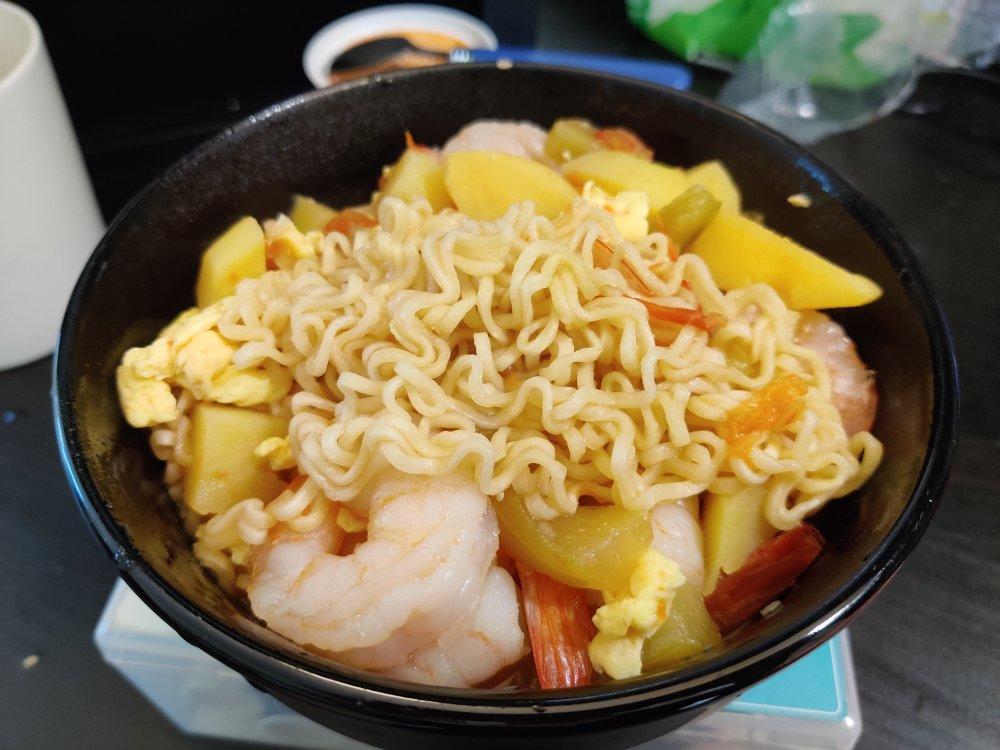 🍜泡面神仙吃法❗️巨销魂的鸡蛋火腿炒泡面