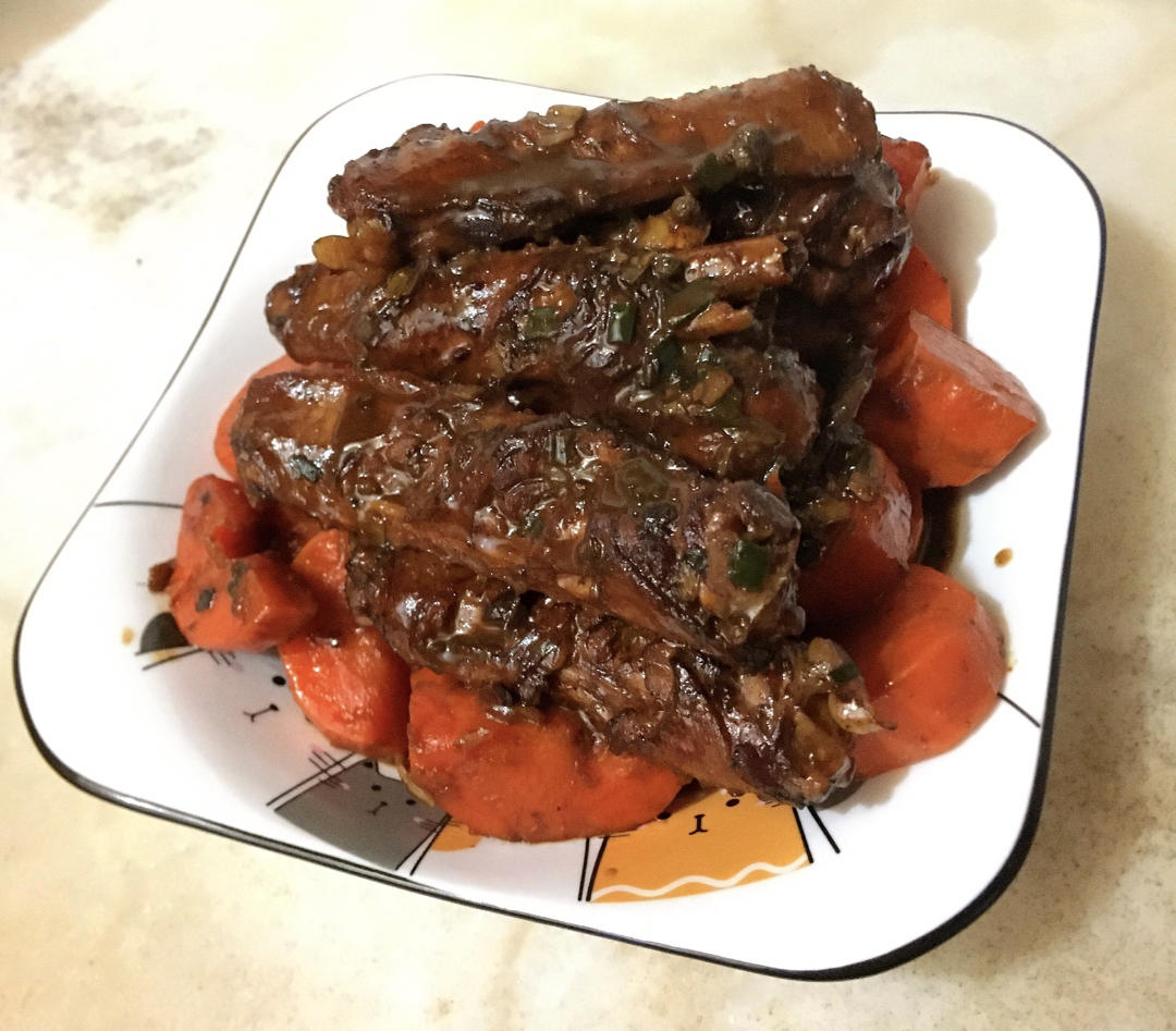 红萝卜烧鸡翅