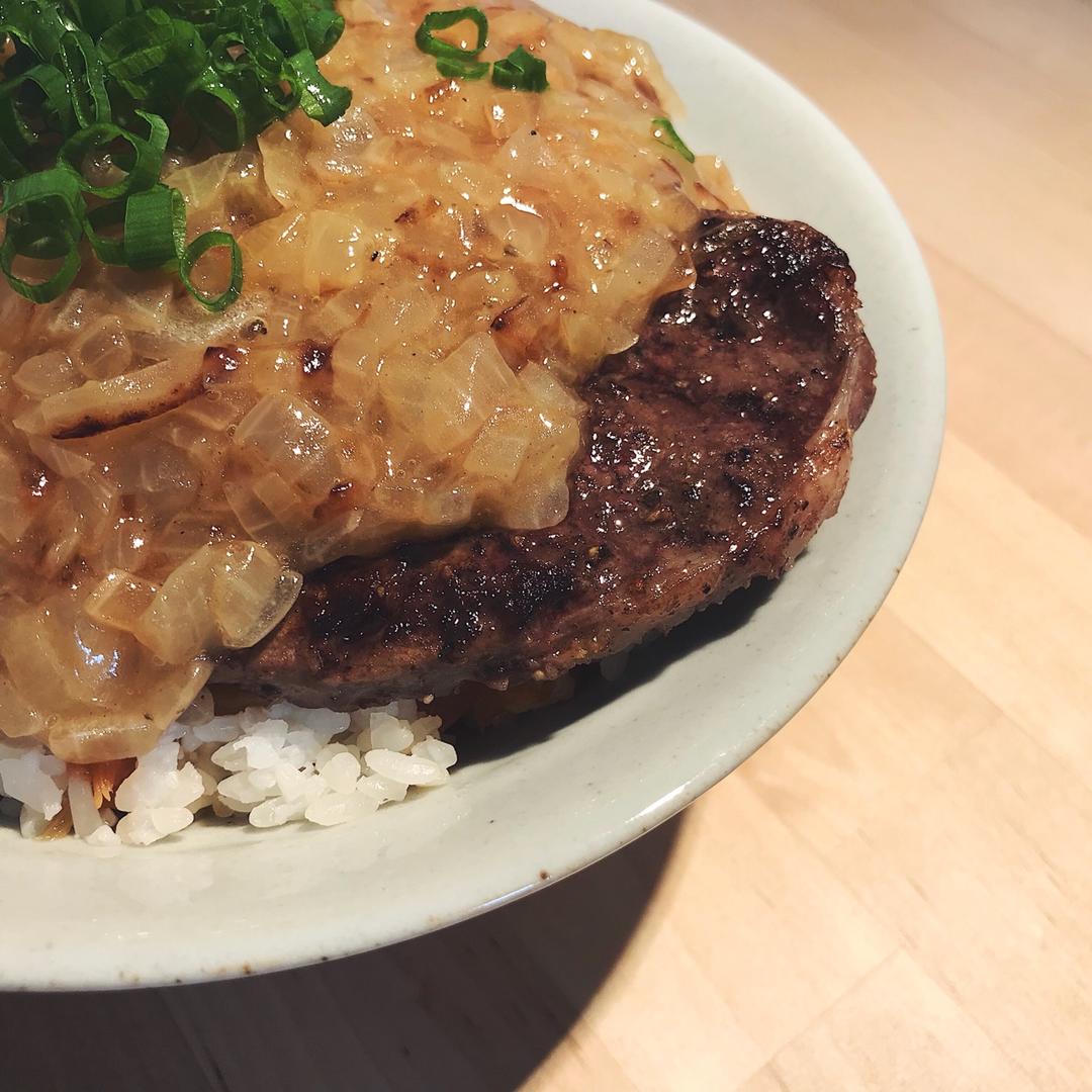 出汁做的食戟之灵之幸平流夏里亚宾牛排盖饭