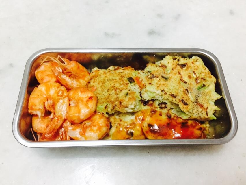 孜然卷心菜鸡肉饼