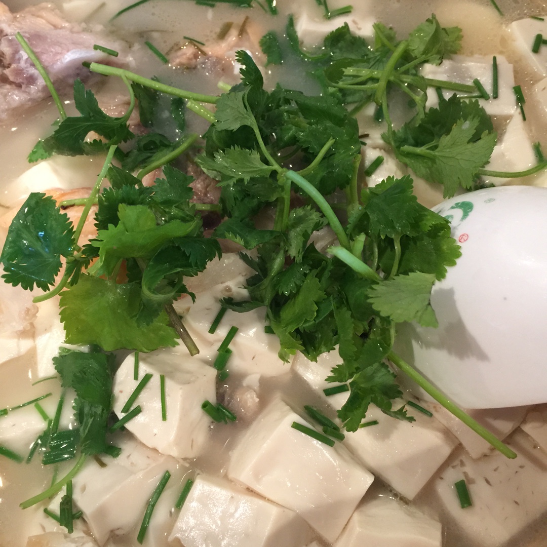 三文鱼头豆腐汤