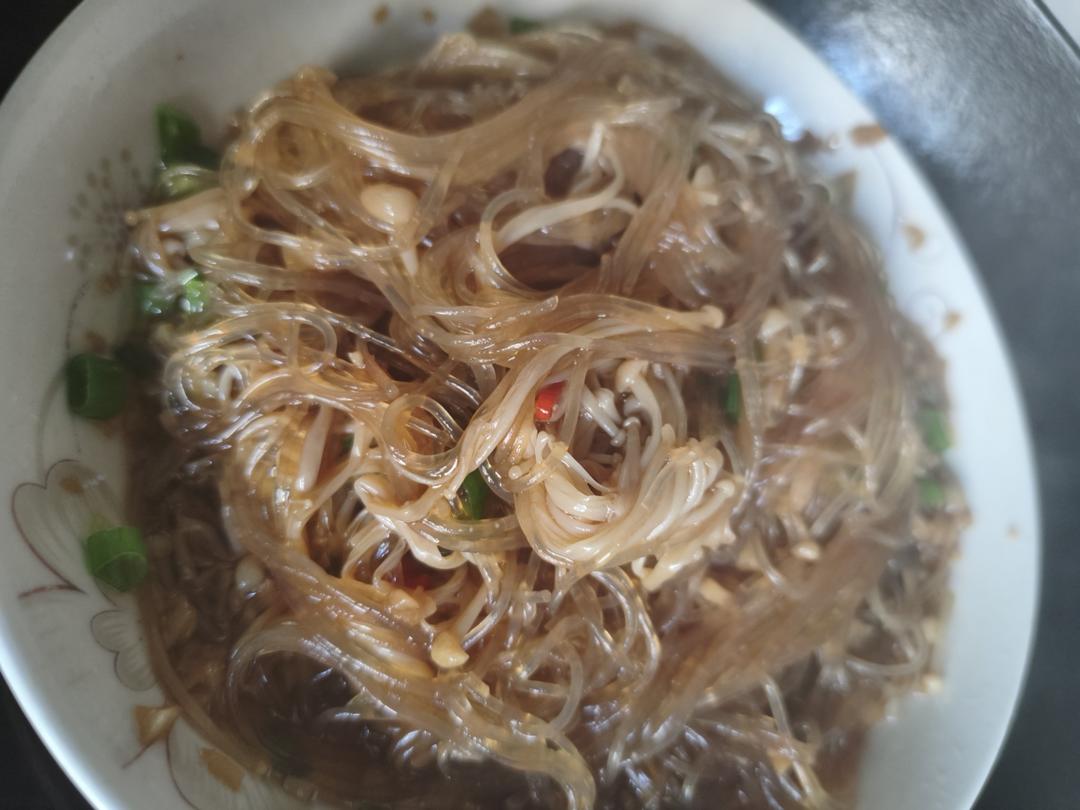 超级下饭的蒜蓉金针菇！好吃到爆