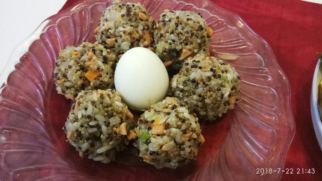 藜麦饭团